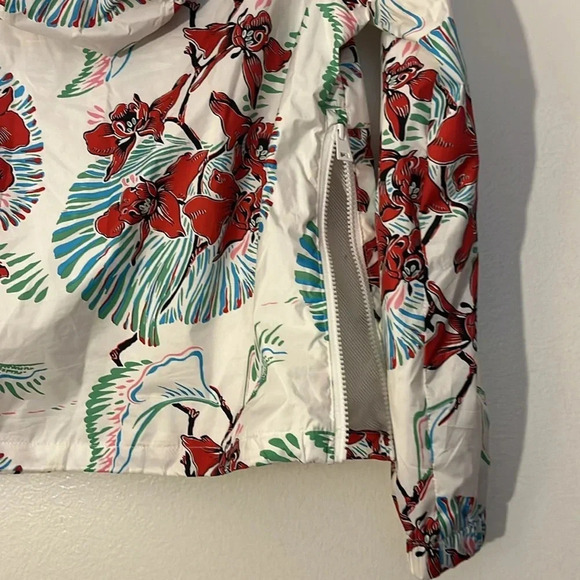 Levi’s | Floral cropped nylon quarter zip jacket Women’s size XS oversized hood - Picture 9 of 12